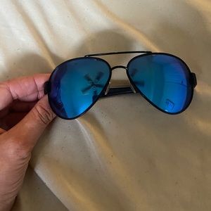 Womens Costa Del Mar south point polarized sunglasses in excellent condition.